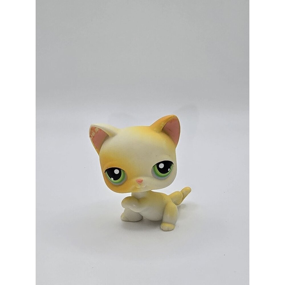 Littlest Pet Shop LPS Authentic #73 Shorthair Cat White Yellow Paw Up Green Eyes